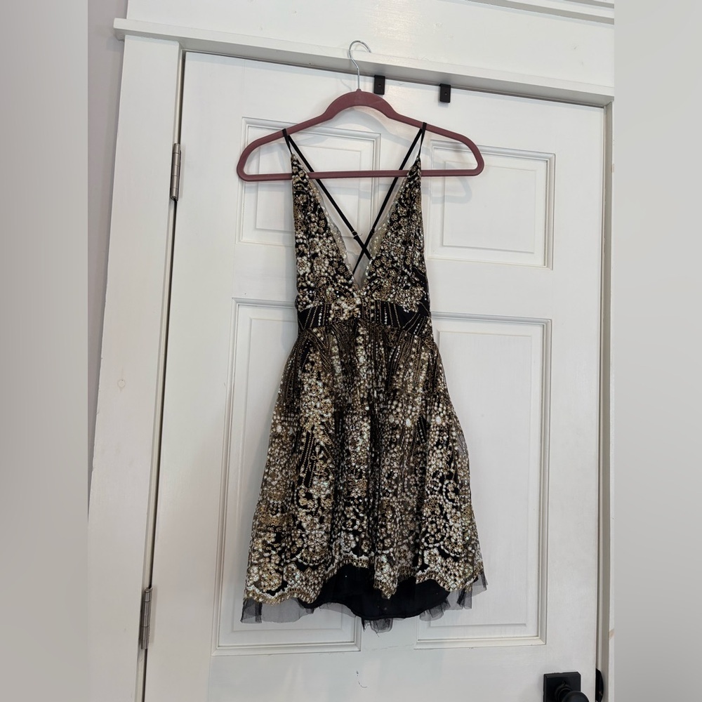 La Bella Vida Black Tulle Glitter Gold and Silver Mini Backless Dress